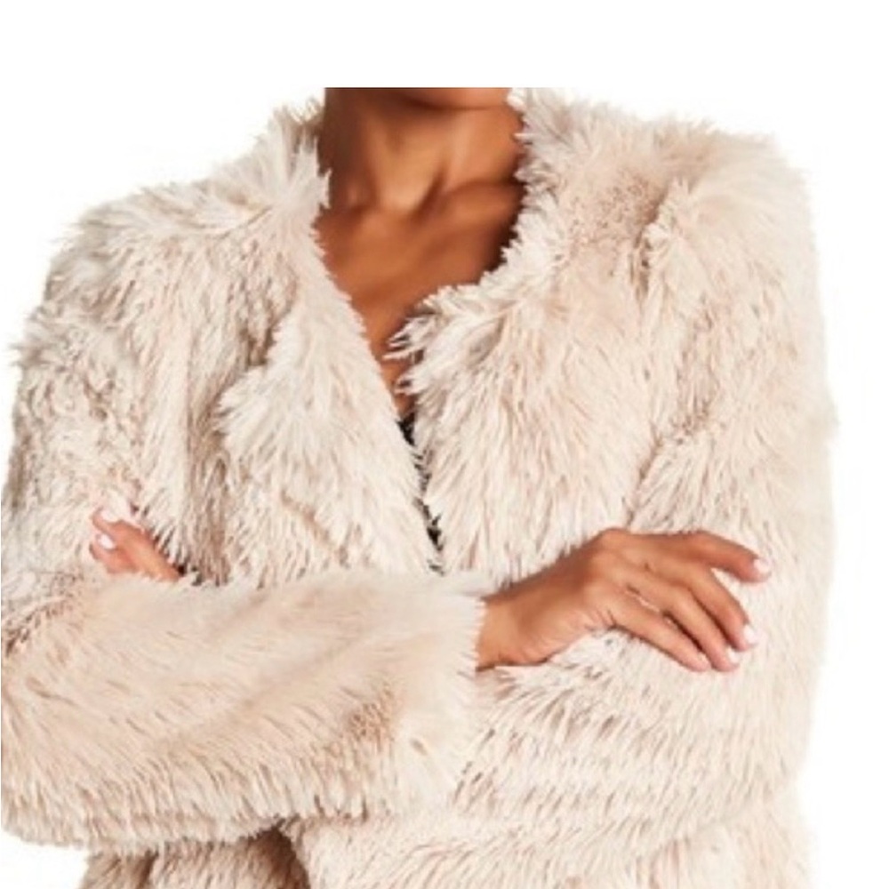 Sanctuary Woman’s Cream Soft Faux Fur Jacket M